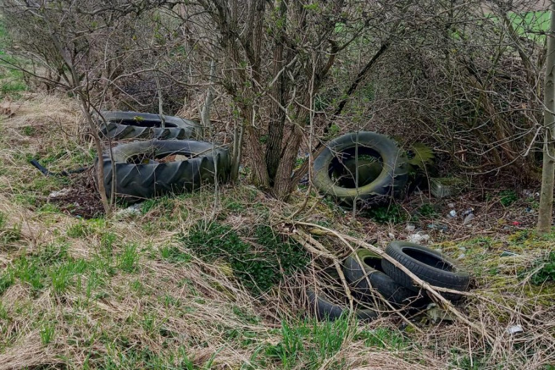 Zużyte opony wciąż trafiają do środowiska